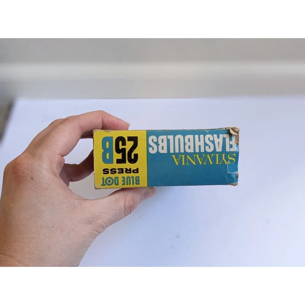 Vintage Sylvania‎ Press 25B Blue Dot Flashbulbs 12-Pack In Original Box NOS